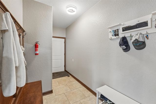 2743 NW 167th Court, Clive, IA 50325
