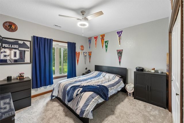2743 NW 167th Court, Clive, IA 50325