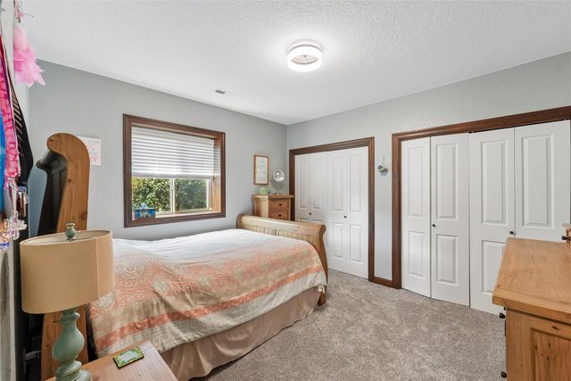 2743 NW 167th Court, Clive, IA 50325