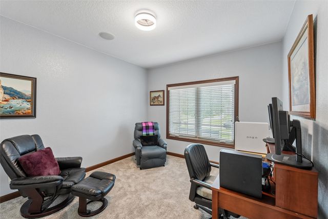 2743 NW 167th Court, Clive, IA 50325