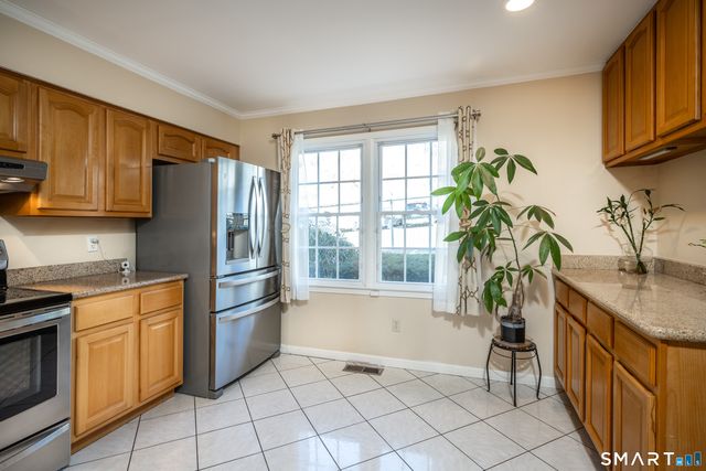 55 Mill Plain Road 17-6, Danbury, CT 06811