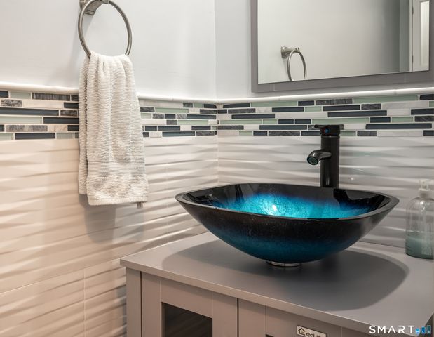 55 Mill Plain Road 17-6, Danbury, CT 06811