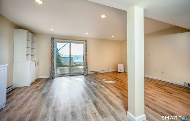 55 Mill Plain Road 17-6, Danbury, CT 06811