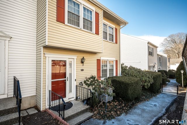 55 Mill Plain Road 17-6, Danbury, CT 06811