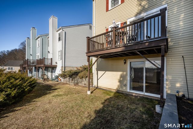 55 Mill Plain Road 17-6, Danbury, CT 06811