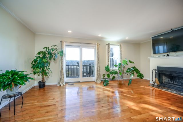 55 Mill Plain Road 17-6, Danbury, CT 06811