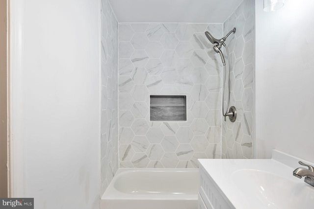 2004 BRIERHILL RD, Fort Washington, MD 20744