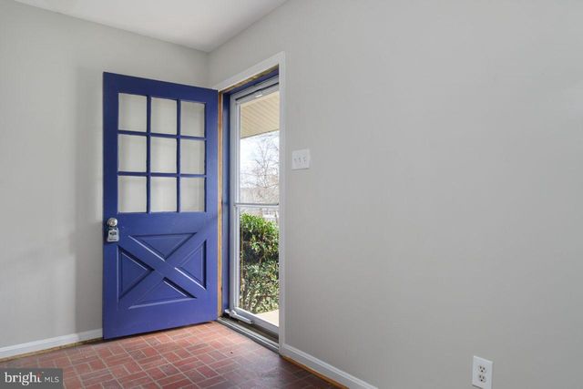 2004 BRIERHILL RD, Fort Washington, MD 20744