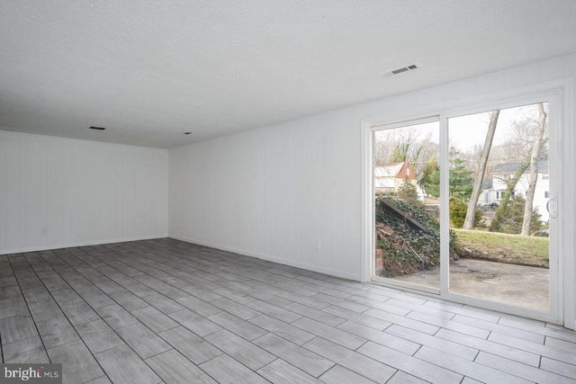 2004 BRIERHILL RD, Fort Washington, MD 20744