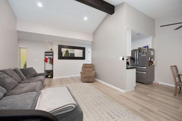 6443 Villa Dr, Sacramento, CA 95842