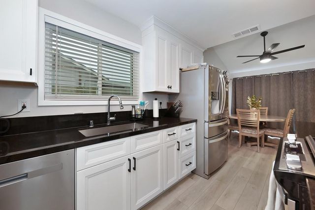 6443 Villa Dr, Sacramento, CA 95842