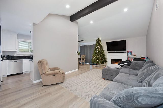 6443 Villa Dr, Sacramento, CA 95842