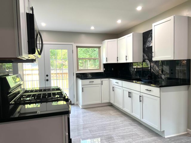 1614 Barnard Street, Saginaw, MI 48602