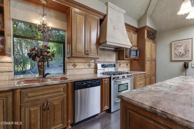 30049 Trail Creek Drive, Agoura Hills, CA 91301