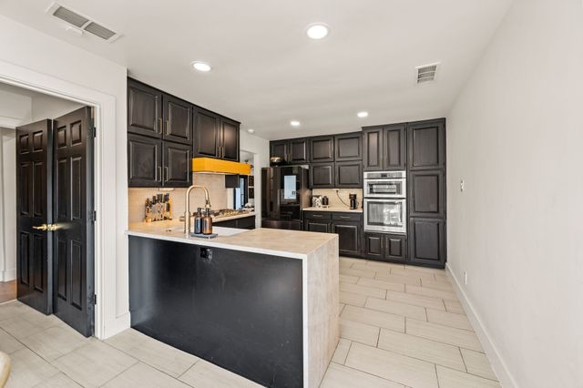 2403 N Carroll Avenue, Southlake, TX 76092