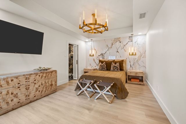 2403 N Carroll Avenue, Southlake, TX 76092