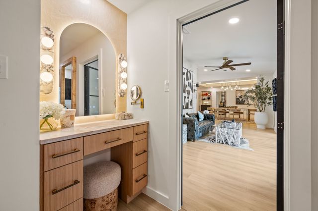 2403 N Carroll Avenue, Southlake, TX 76092