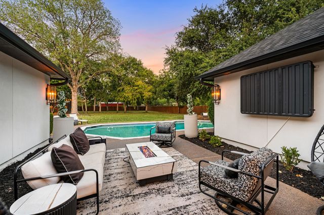 2403 N Carroll Avenue, Southlake, TX 76092