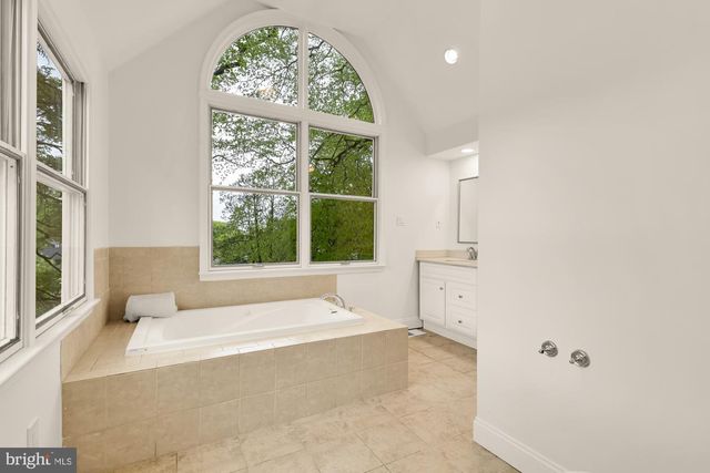 7918 13TH ST NW, Washington, DC 20012