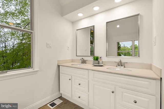 7918 13TH ST NW, Washington, DC 20012