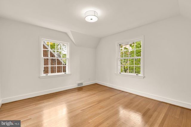 7918 13TH ST NW, Washington, DC 20012