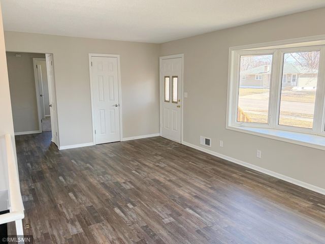 7113 Halifax Avenue N, Brooklyn Center, MN 55429