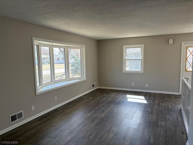 7113 Halifax Avenue N, Brooklyn Center, MN 55429