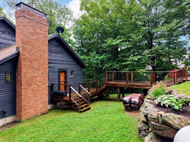 34 Rock Split Way, Wilmington, VT 05363