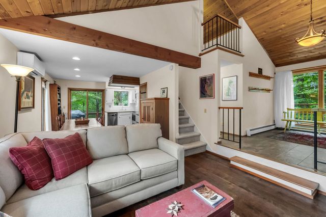 34 Rock Split Way, Wilmington, VT 05363