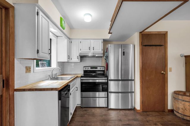 34 Rock Split Way, Wilmington, VT 05363