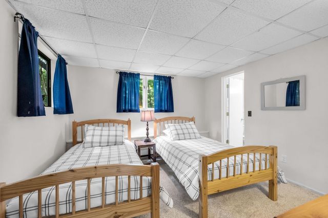 34 Rock Split Way, Wilmington, VT 05363