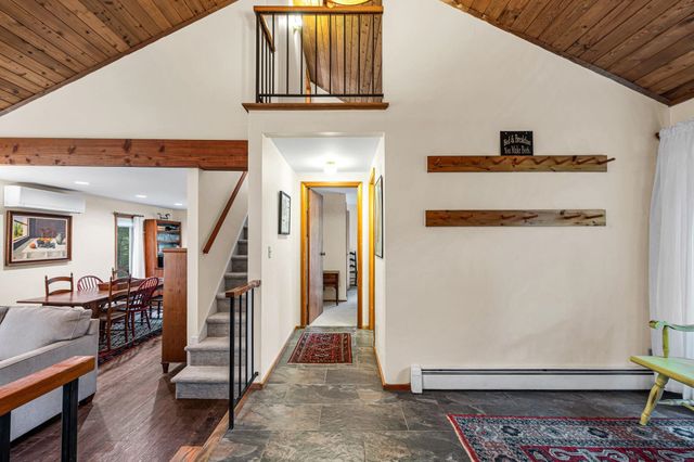 34 Rock Split Way, Wilmington, VT 05363