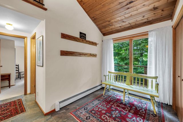 34 Rock Split Way, Wilmington, VT 05363