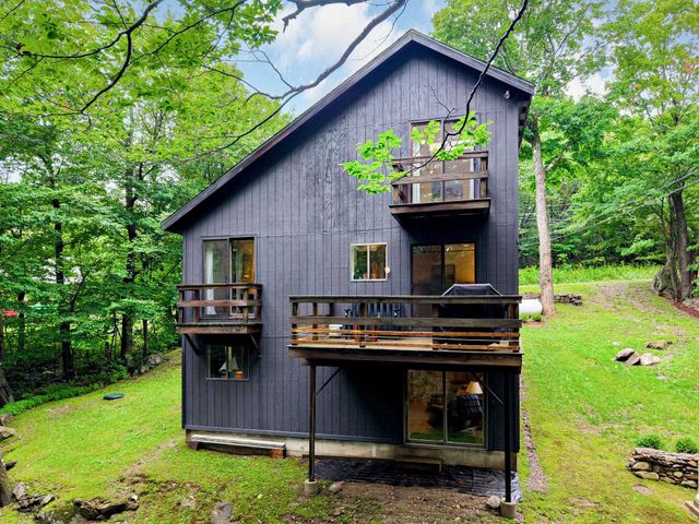 34 Rock Split Way, Wilmington, VT 05363