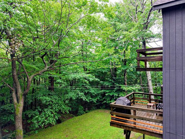 34 Rock Split Way, Wilmington, VT 05363
