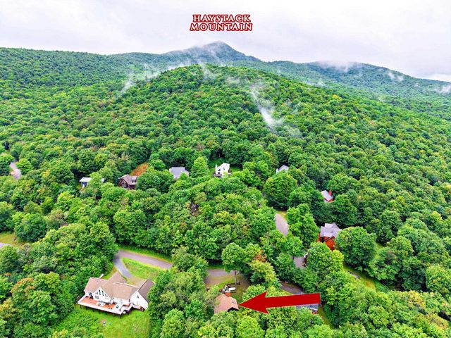 34 Rock Split Way, Wilmington, VT 05363