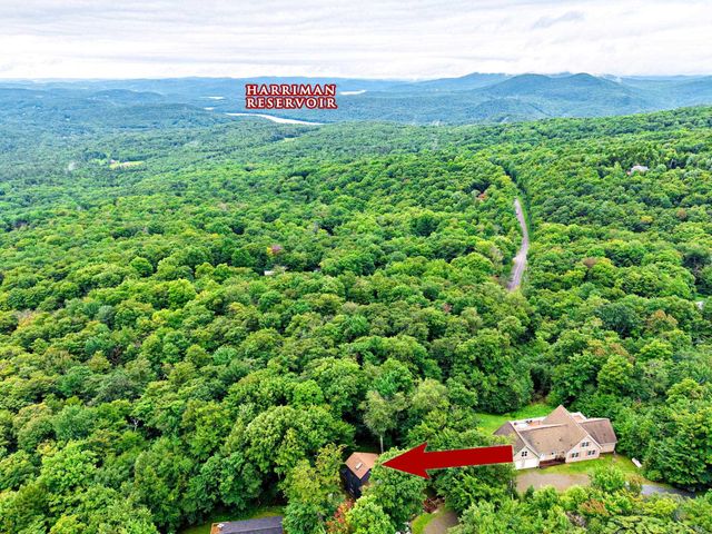 34 Rock Split Way, Wilmington, VT 05363