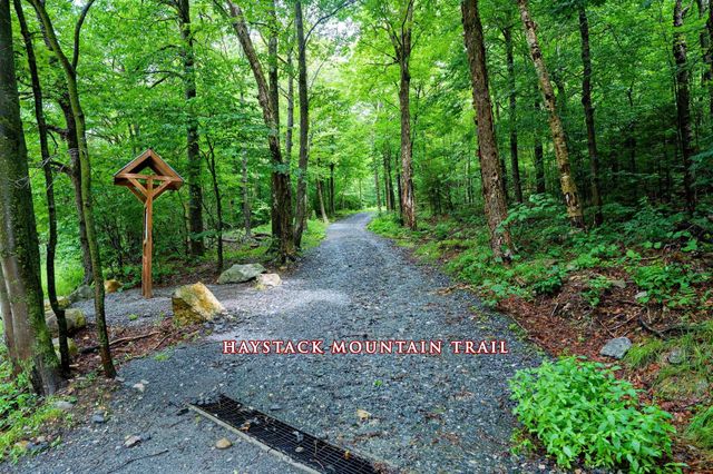 34 Rock Split Way, Wilmington, VT 05363