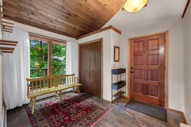 34 Rock Split Way, Wilmington, VT 05363