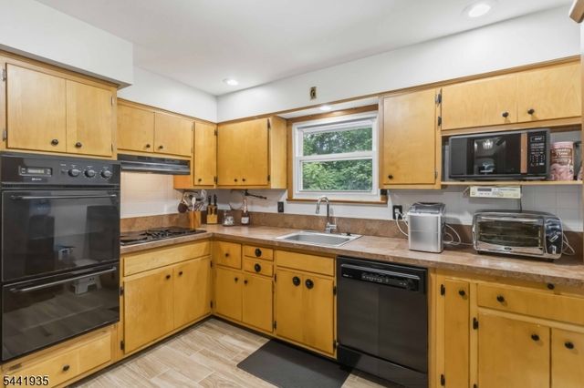 63 Valley Rd, Butler Boro, NJ 07405