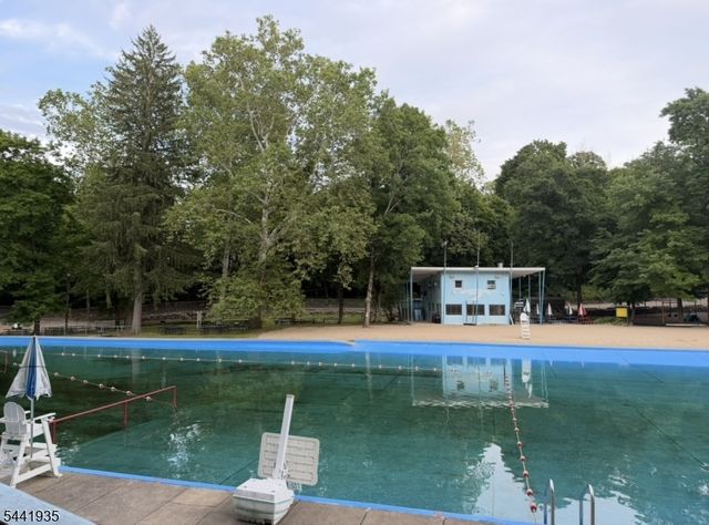 63 Valley Rd, Butler Boro, NJ 07405