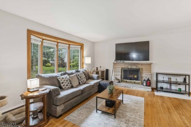 63 Valley Rd, Butler Boro, NJ 07405