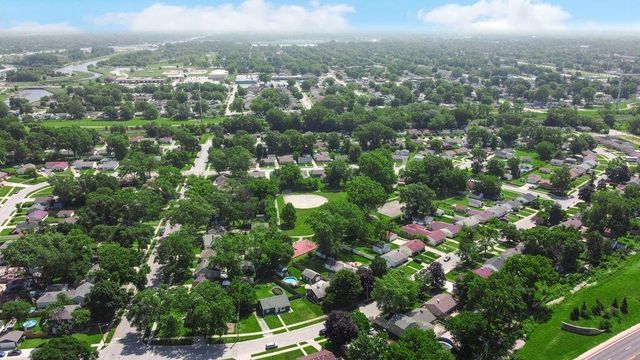 8115 Wicker Park Drive, Highland, IN 46322