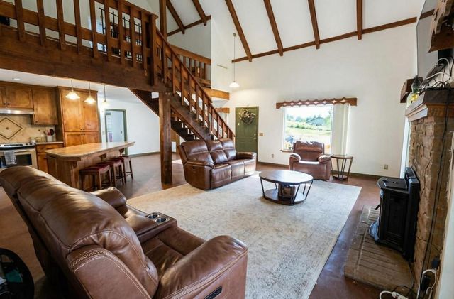 14788 Blue Oak Lane, Prather, CA 93651