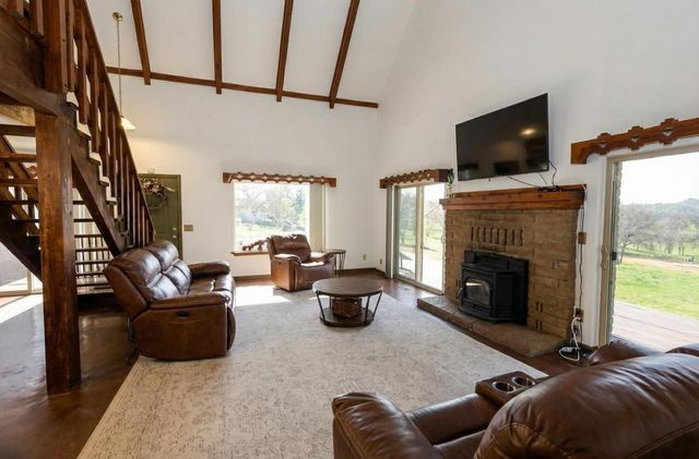 14788 Blue Oak Lane, Prather, CA 93651