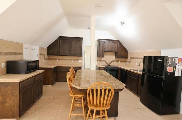 14788 Blue Oak Lane, Prather, CA 93651