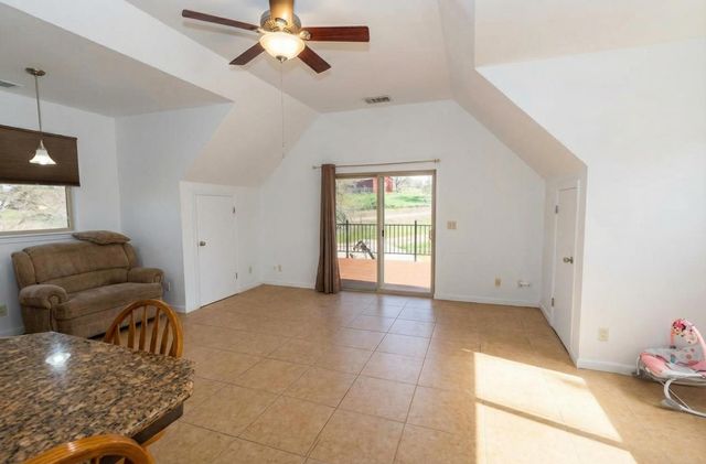 14788 Blue Oak Lane, Prather, CA 93651