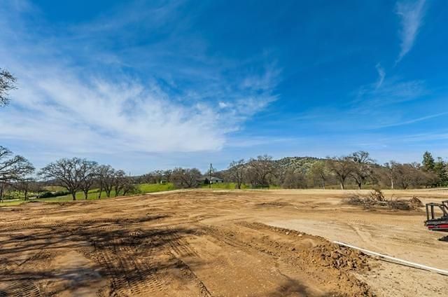 14788 Blue Oak Lane, Prather, CA 93651