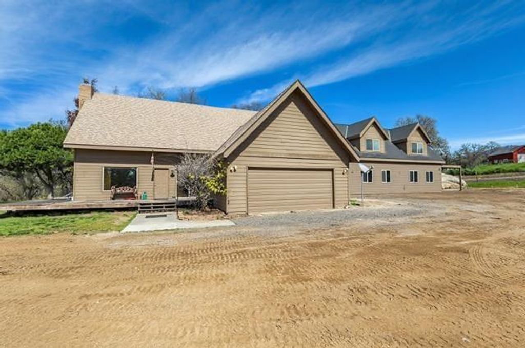 14788 Blue Oak Lane, Prather, CA 93651