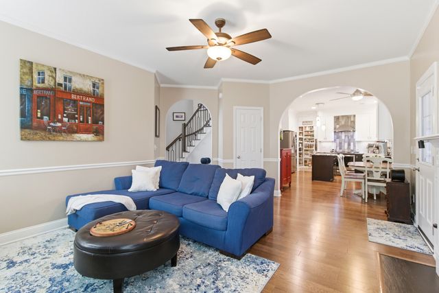 325 Jardinere Walk, Mount Pleasant, SC 29464